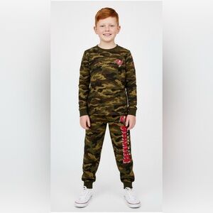 Bucs joggers NFL Camouflage Joggers with‎ Red Buccaneers Logo